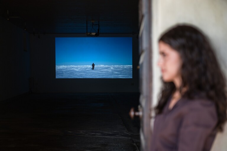 Guido van der Werve, Nummer negen, the day I didn’t turn with the world, 2007. Video HD, 8'40”. Veduta dell’installazione in occasione di Casting the Castle III, Civitella Ranieri Foundation. Ph. Marco Giugliarelli