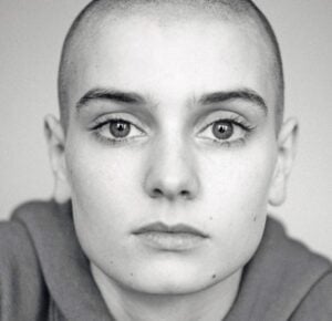 La storia della cantante fragile e ribelle Sinéad O’Connor nel documentario “Nothing Compares”