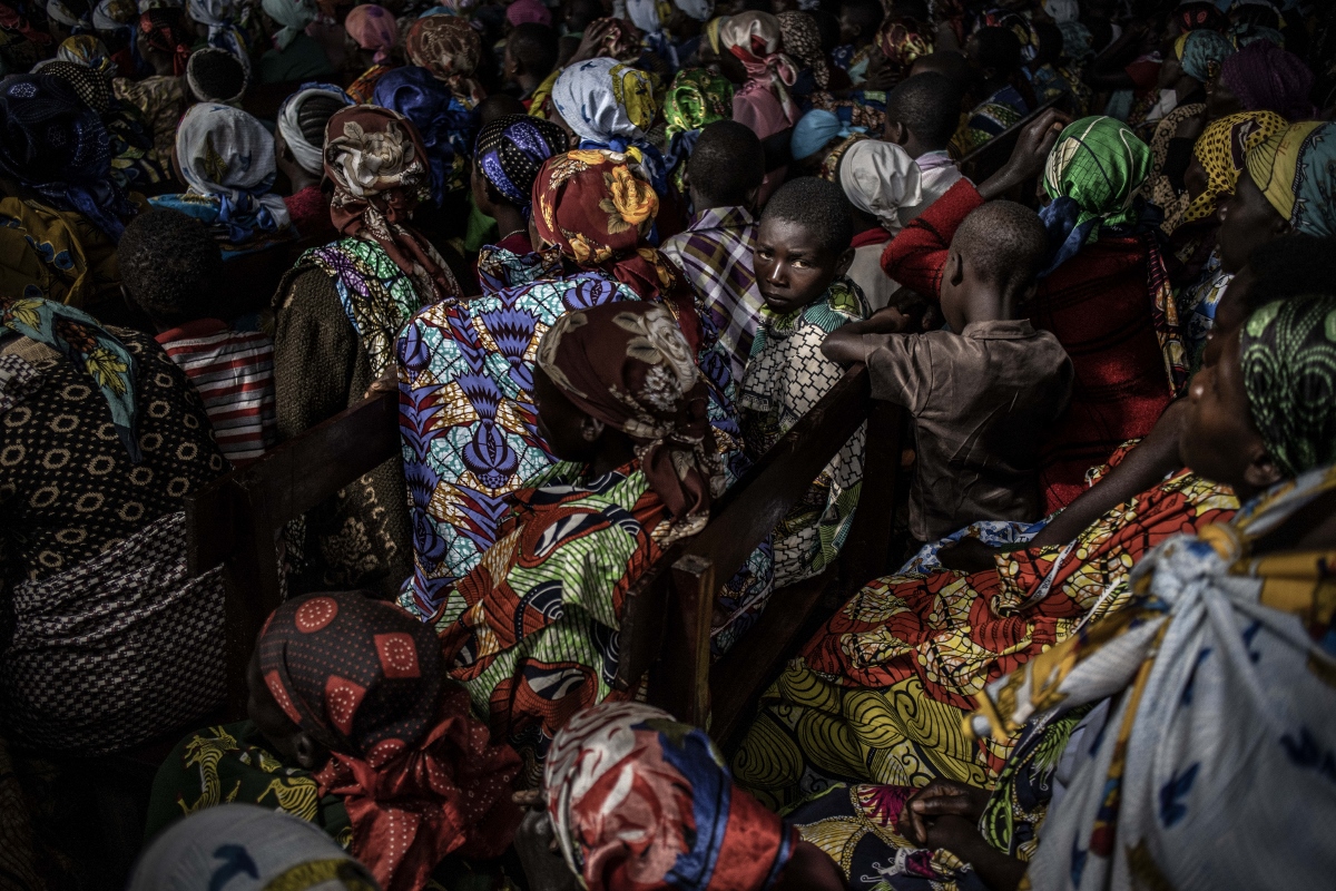 Sunday church service in the town of Drodro in eastern Congo's Ituri province. May 2021 © Finbarr O'Reilly for Fondation Carmignac