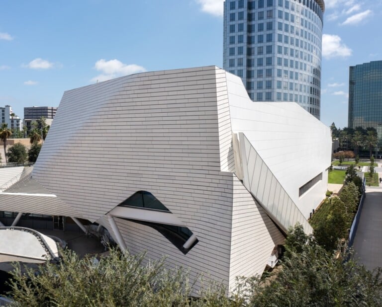 The Orange County Museum of Art designed by Morphosis Architects. Photo: Mike Kelley. © Mary Heilmann