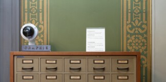 Armin Linke, Kunsthistorisches Institut in Florenz Max Planck Institut, Fototeca Firenze Italia, 2018. Courtesy l'artista e Vistamare MilanoPescara