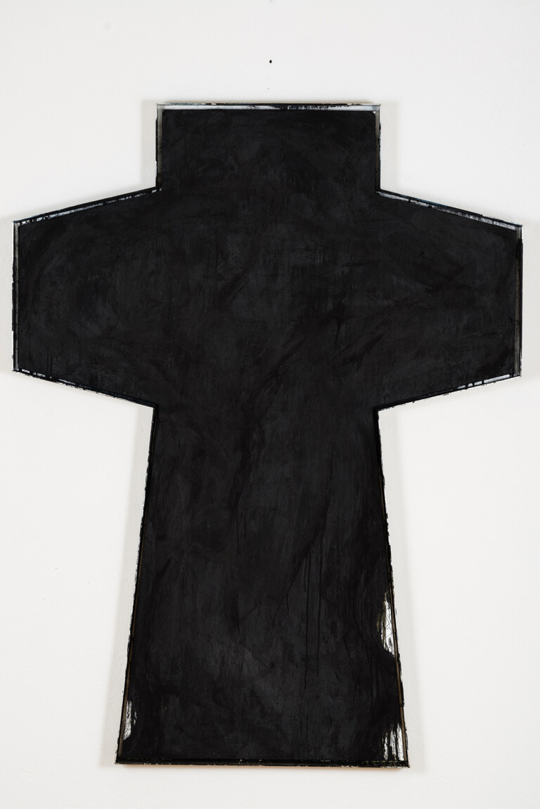Arnulf Rainer, Schwarzer Kimono, 1990. Olio su legno, 187 × 143,5 cm. Photo © Christian Schepe, Linz