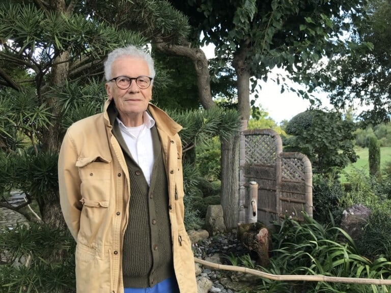 Erik Borja nel suo giardino 1© Photo Dario Bragaglia