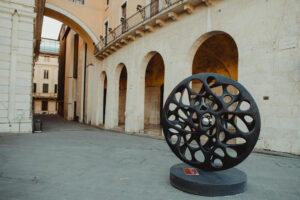 Le sculture monumentali di Gianfranco Meggiato a Pisa