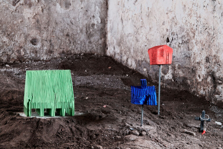 Le Casette delle pezzentelle, nell'esposizione a Santa Luciella ai Librai in occasione di Edit Napoli. Photo Max Rommel