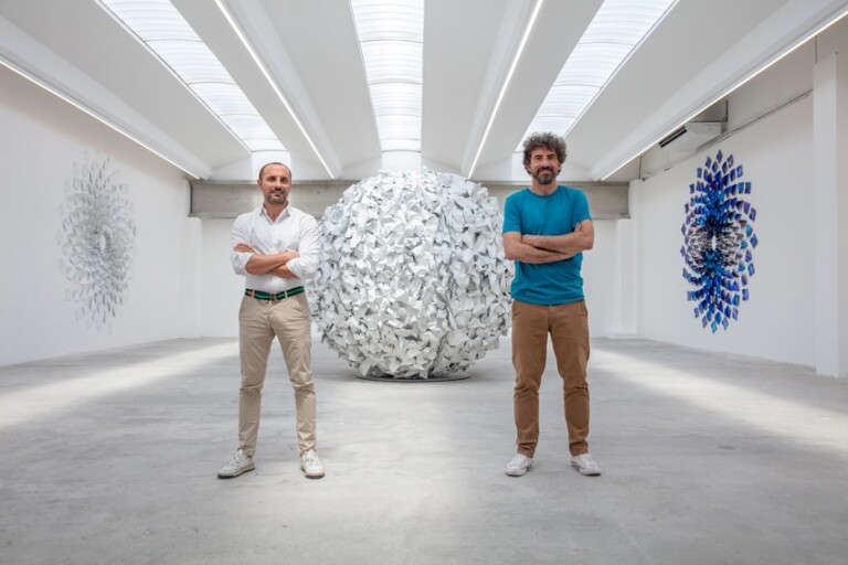 Marco Bracaglia e Daniele Sigalot, white cube. Courtesy the artist e WEM. Photo Zima Studio