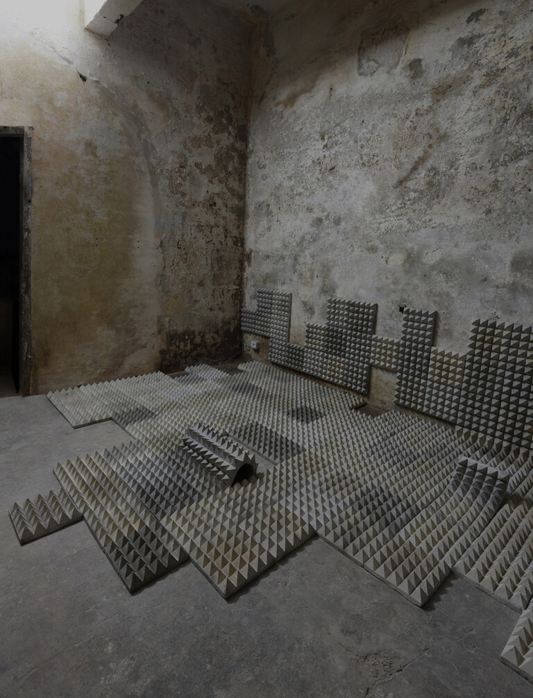 Meletios Meletiou, Buffer Zone, installation view at Spazio Molini, Roma. Fotografie di Giorgio Benni. Courtesy Meletios Meletiou