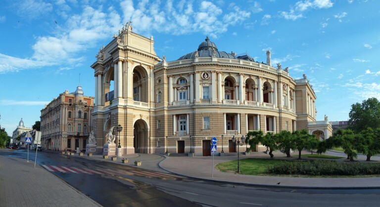 Teatro dell'Opera di Odessa ph Alex Levitsky & Dmitry Shamatazhi