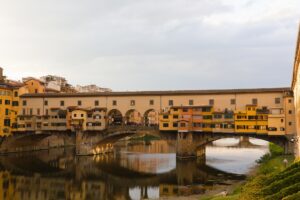 Per la prima volta verrà restaurato Ponte Vecchio a Firenze. Interventi per 2 milioni di euro