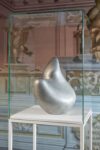 Jean Arp, Larme de galaxie, 1962, duraluminium, Collezioni Civiche Fiorentine. Ph. Leonardo Morfini