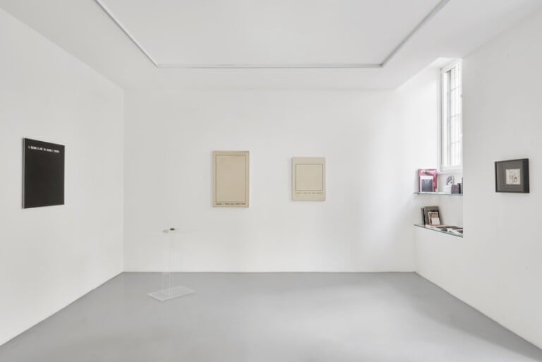 Flying Words, installation at Osart Gallery, Milano, 2022, Courtesy Osart Gallery И Max Pescio