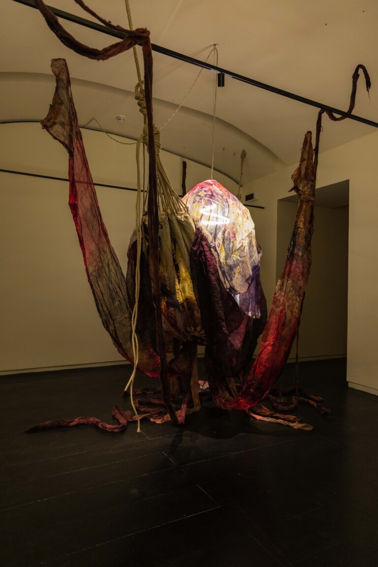 Alex Cecchetti, Sortilegio, exhibition view at Forof, Roma, 2022. Photo Monkeys Video Lab