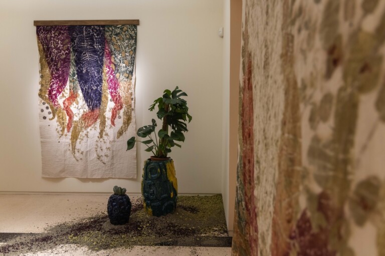Alex Cecchetti, Sortilegio, exhibition view at Forof, Roma, 2022. Photo Monkeys Video Lab