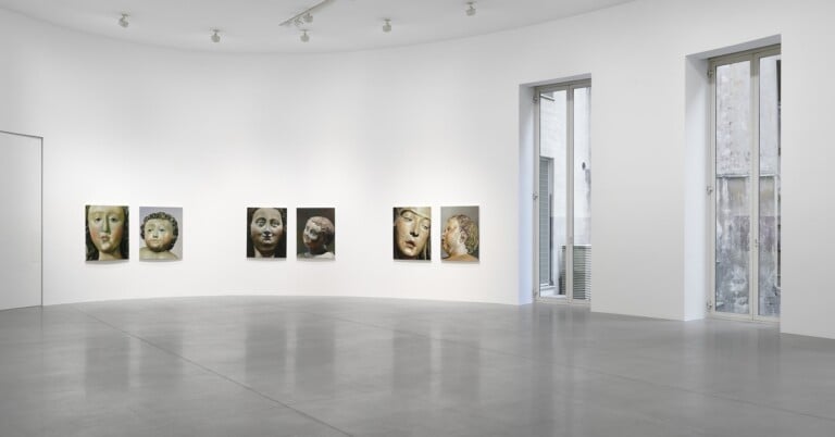 Karin Kneffel, Face of a Woman, Head of a Child, installation view at Gagosian, Roma, 2022