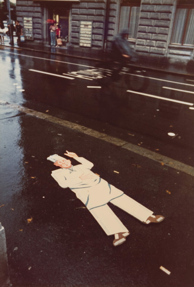 Luigi Ghirri, Lucerna, 1971, C print, vintage. Collezione Galleria Civica, Fondo Franco Fontana, Comune di Modena FMAV Fondazione Modena Arti Visive