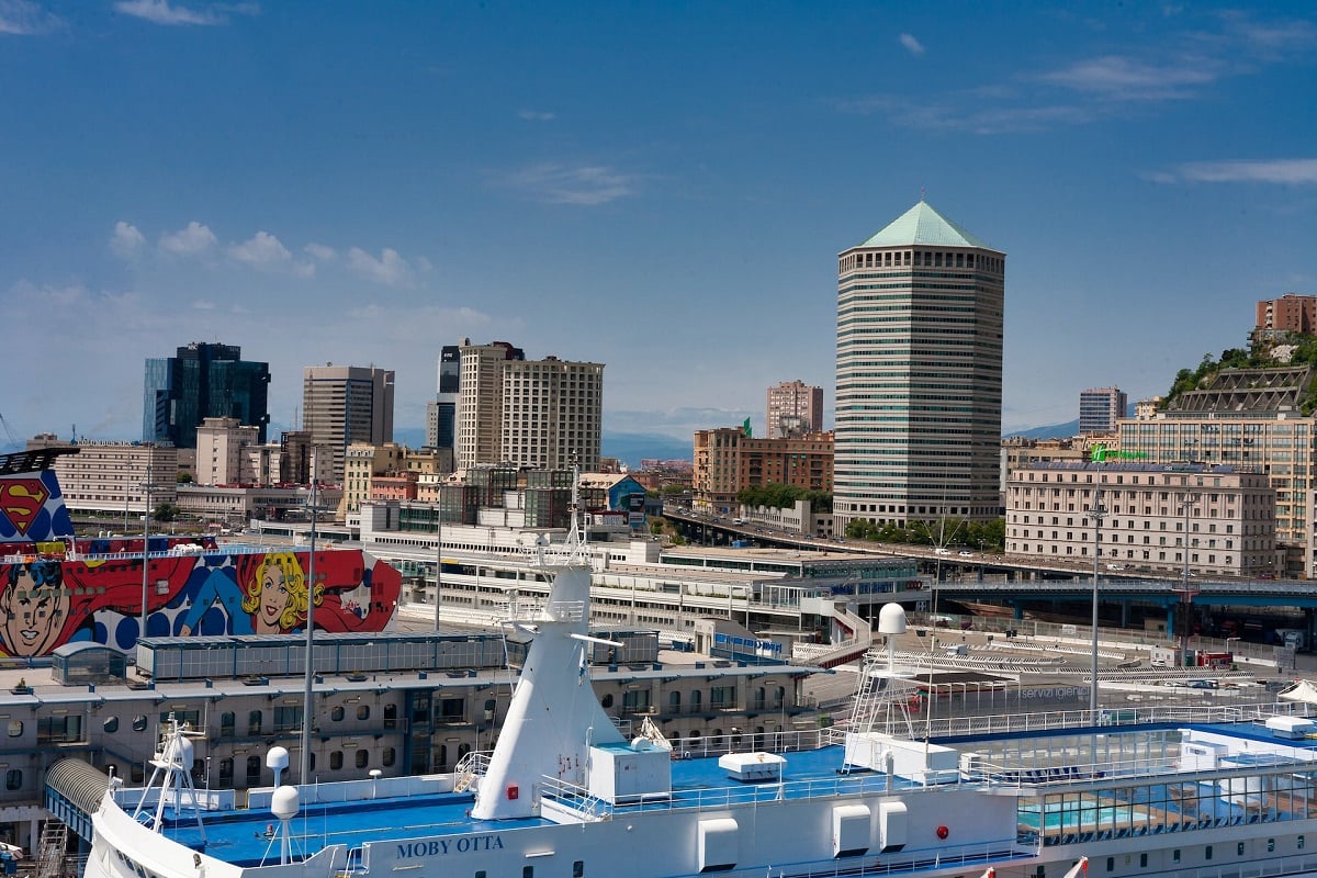 Porto di Genova. Photo Daniele d'Andreti via Unsplash