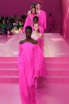 Sfilata autunno inverno 2022-23 di Valentino a Parigi