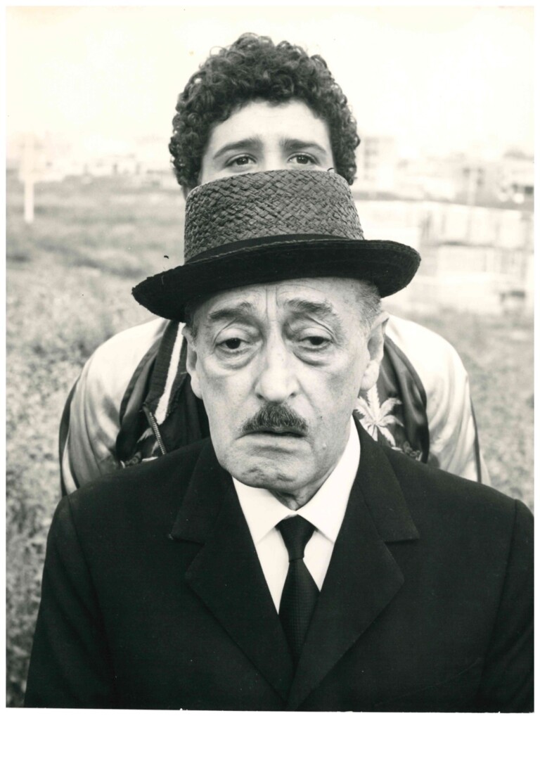 Totò e Ninetto Davoli in Uccellacci e uccellini, 1966. Fotografia di Divo Cavicchioli. Ph. Divo Cavicchioli © Centro Cinema Città di Cesena