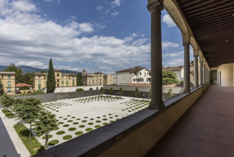 Museo del Novecento e del Contemporaneo di Palazzo Fabroni, Pistoia. Giardino. Photo Domingie