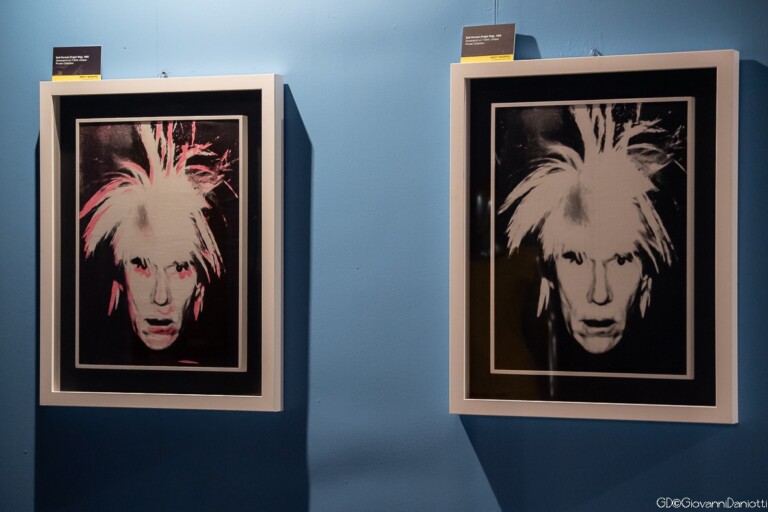 Andy Warhol, Autoritratti fotografici, exhibition view alla Fabbrica del Vapore, Milano, 2022