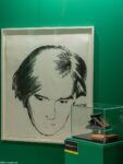 Andy Warhol, Autoritratto, exhibition view alla Fabbrica del Vapore, Milano, 2022