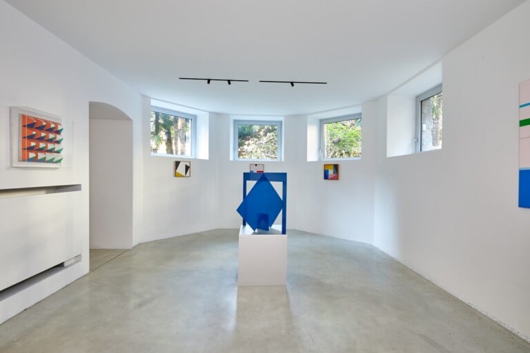 Colours in a square, installation view at Fondazione Marcello Morandini, Varese, 2022 ©danielemari UP Studio Milano 1