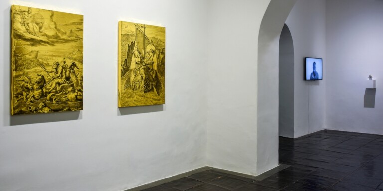 Fabio Weik, Gold Track, 2022, exhibition view at Galleria Paola Verrengia, Salerno, 2022. Photo Fabio Monetti