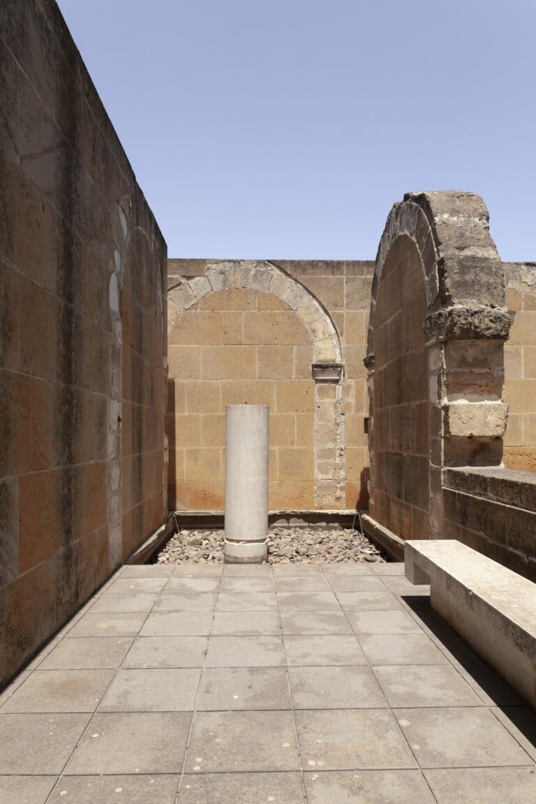 Francesco Venezia, Giardino segreto 1, 1985. Photo Iole Carollo, tratta da Archeologia del futuro (2021)