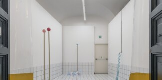 Gabriella Siciliano, Mi manchi, 2022, installazione site specific, dimensioni ambientali. Quotidiana – Portfolio, Museo di Roma, Palazzo Braschi, 2022. Photo Carlo Romano. Courtesy Fondazione La Quadriennale di Roma