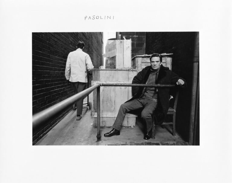 Pier Paolo Pasolini, New York, 1969, foto di Duane Michals © Duane Michals, courtesy Admira, Milano