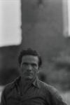 Pier Paolo Pasolini alla Torre di Chia, Viterbo, 1974, foto di Gideon Bachmann © Archivio Cinemazero Images, Pordenone