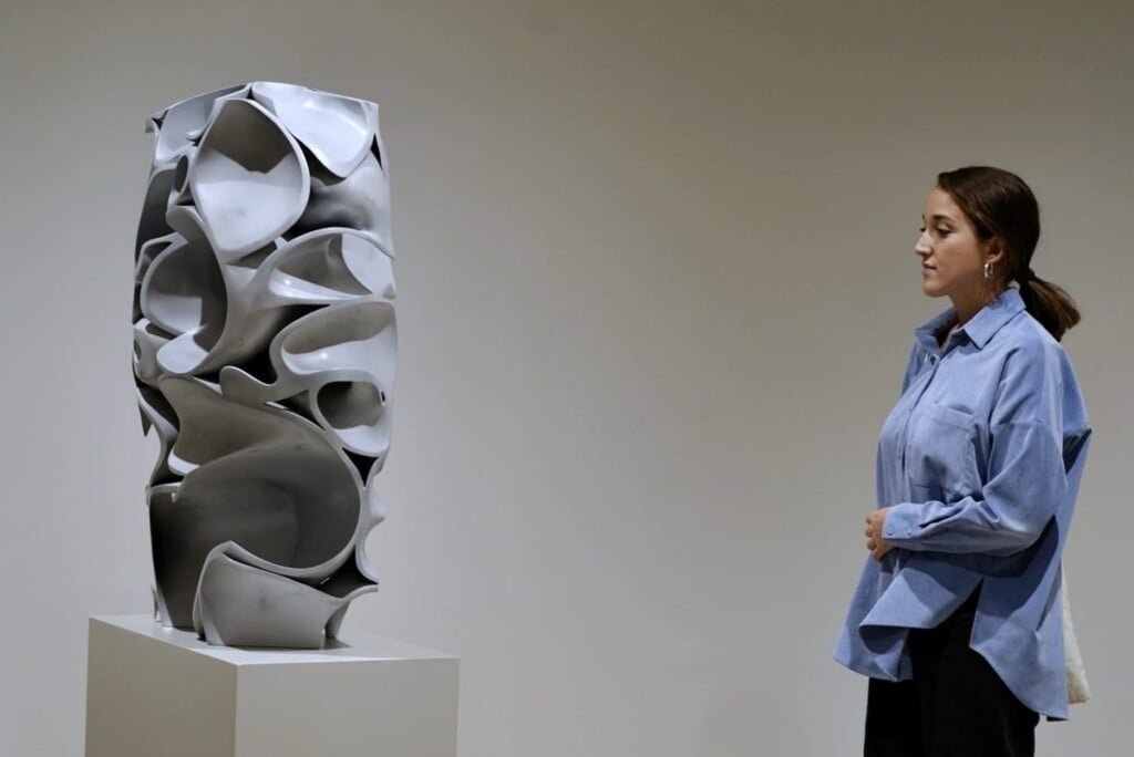 Alle radici della scultura. La mostra di Tony Cragg a Firenze