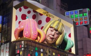 Yayoi Kusama per Louis Vuitton. Una collaborazione che fa sempre più discutere