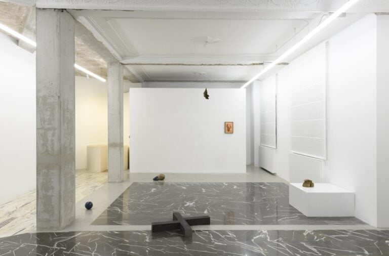 Giovanni Kronenberg - Richard Nonas, installation view at z2o project, Roma, photo Giorgio Benni