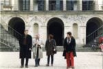 André Corboz, secondo da sinistra, con Bernardo Secchi (a sinistra) e Paola Viganò (al centro) a Poggio a Caiano, 1995 (Fondo A. Corboz, Biblioteca dell’Accademia di architettura, USI)