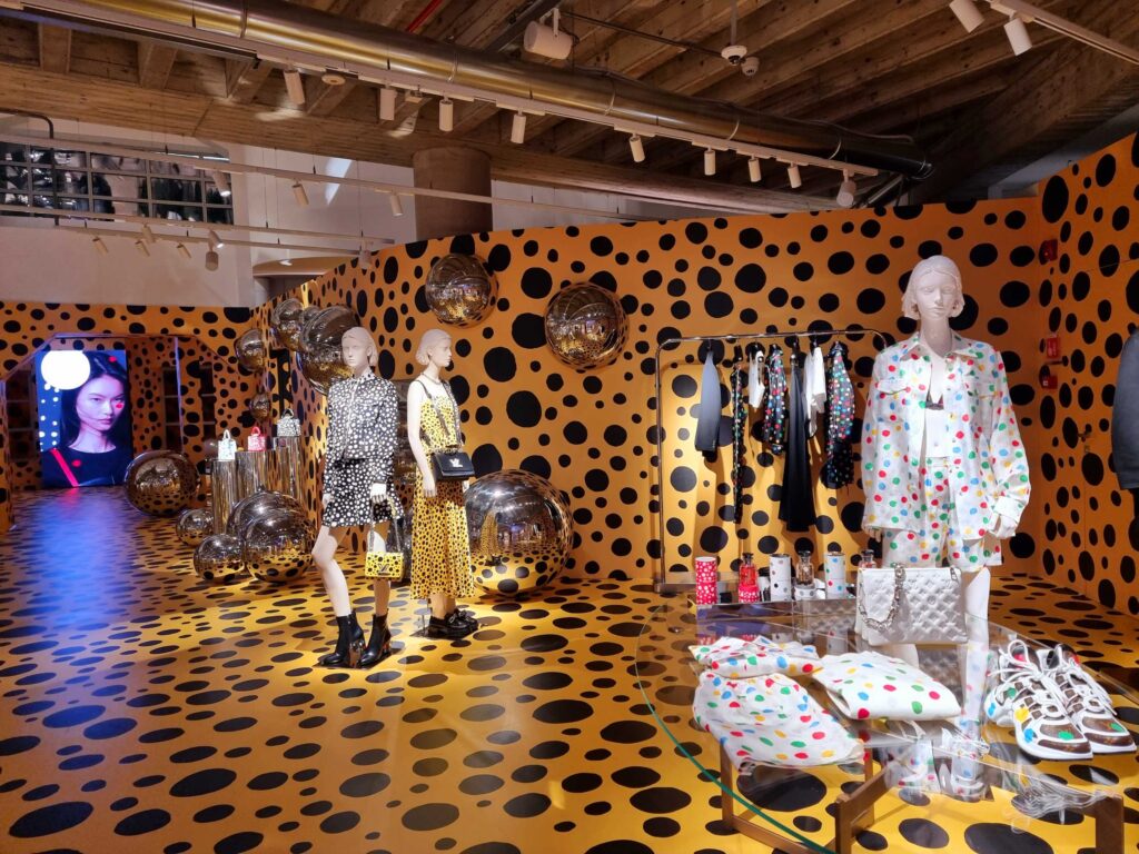 Apre a Milano la nuova sede di Louis Vuitton | Artribune