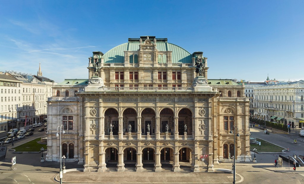 La monumentale faccita principale del Wiener Staatsoper. Photo Wiener Staatsoper / Michael Pöhn