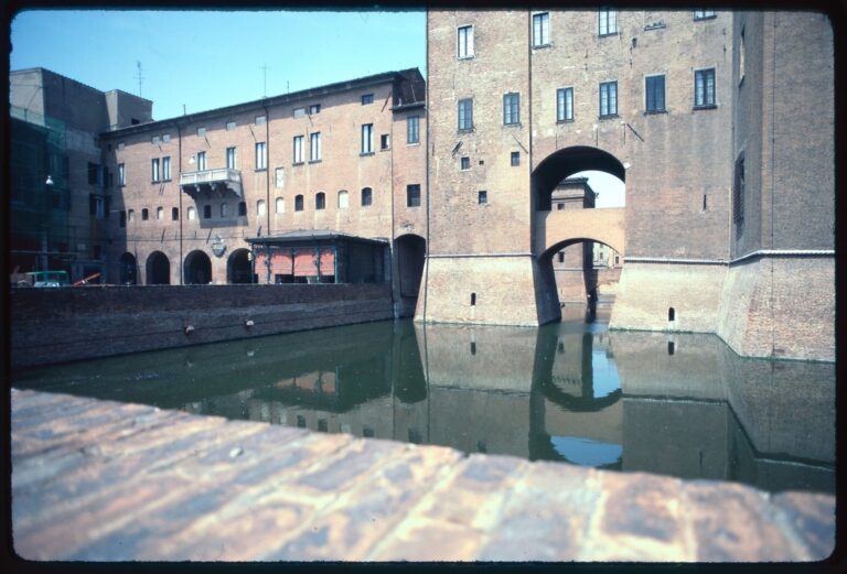 André Corboz, Ferrara, 1984 (Fondo A. Corboz, Biblioteca dell’Accademia di architettura, USI)