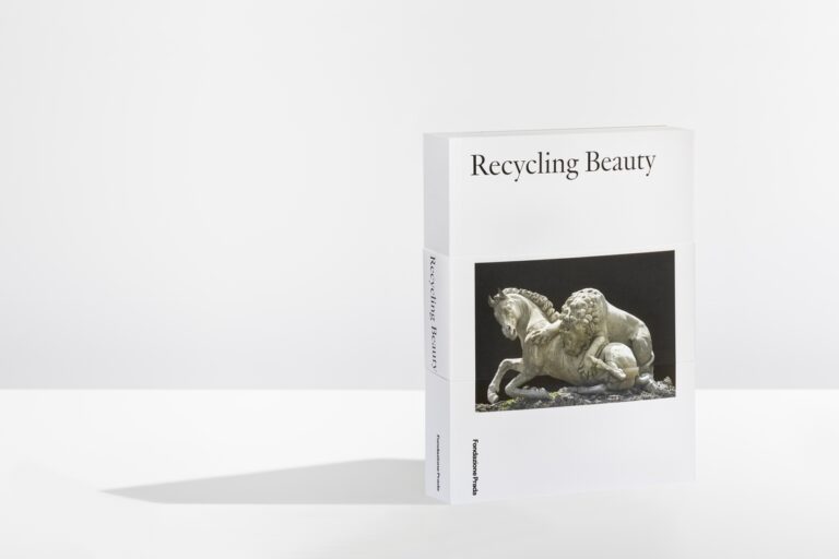 Catalogo della mostra Recycling Beauty (copertina), Fondazione Prada, 2022
