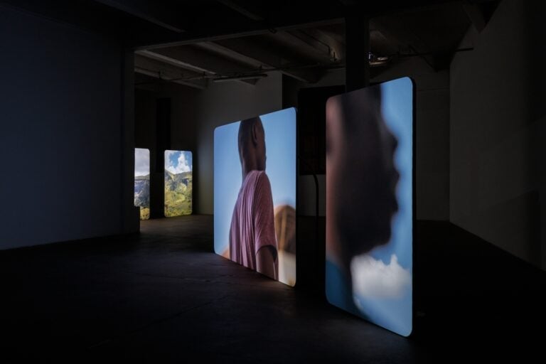 Installation view di “Tomorrow’s Iridescence”, ZERO… Milan, 2022