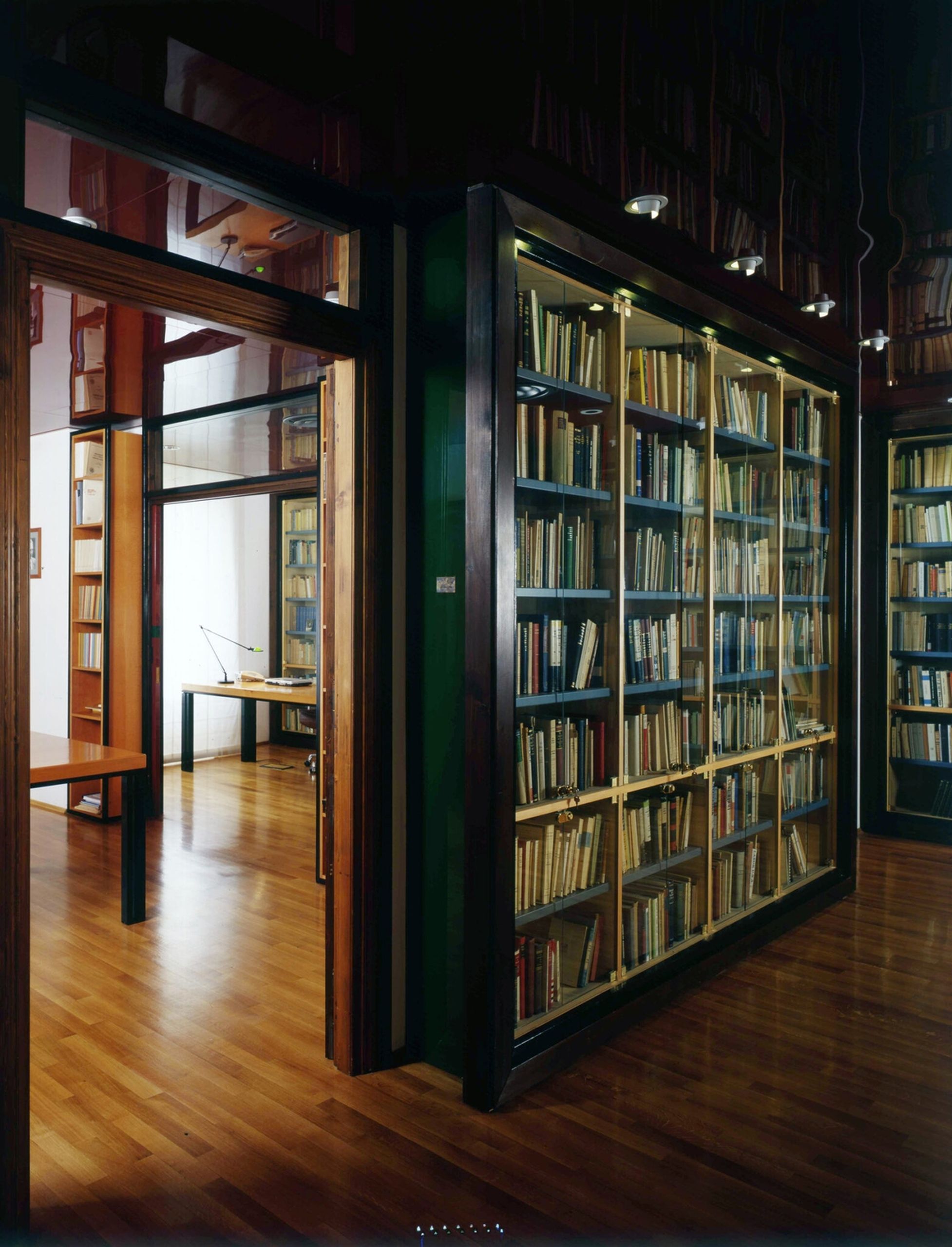 La biblioteca della Fondazione Adiano Olivetti