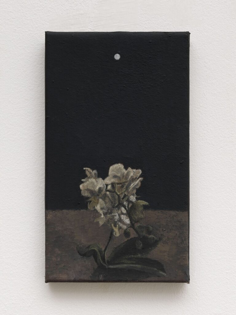 Lenz Geerk, Moonpainting VIII, 2022, acrilico su tela, 36x22 cm. Photo by Alessandro Zambianchi, courtesy MASSIMODECARLO