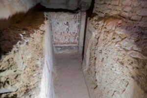 Scoperta a Saqqara la mummia più antica d’Egitto