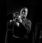 Louis Armstrong in “Louis Armstrong Black & Blues”, ora disponibile su Apple TV+