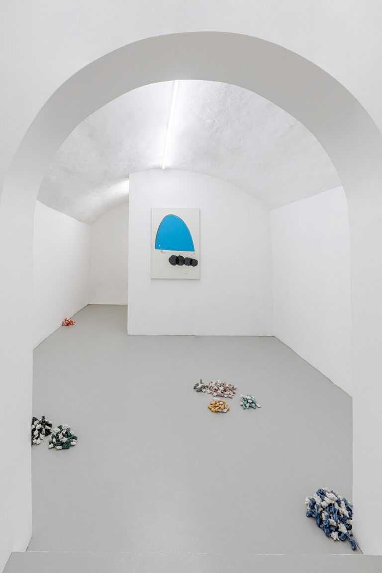 Rudi Ninov, Writing Paintings, exhibition view at Galleria Continua, San Gimignano, 2023, photo Ela Bialkowska, OKNO Studio – Courtesy the artist e Galleria Continua