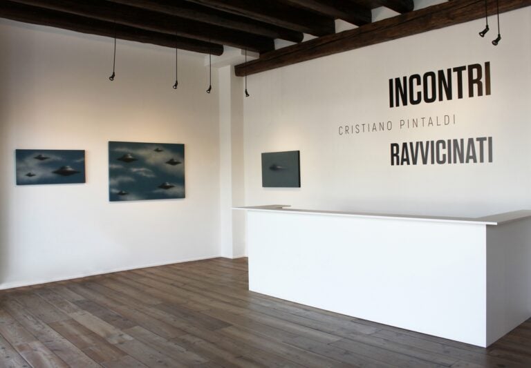 Cristiano Pintaldi, Incontri ravvicinati, installation view at 21 Gallery, Villorba (TV), 2023