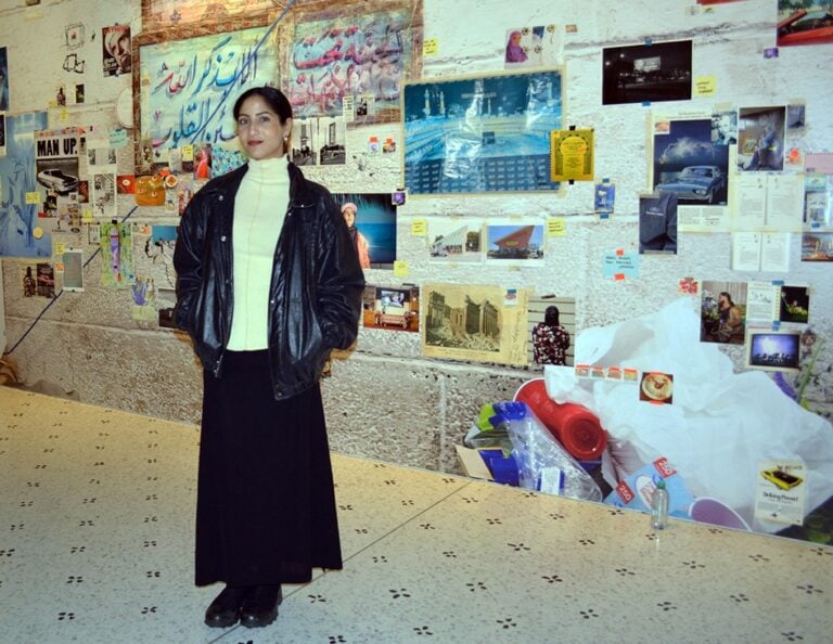 Farah Al Qasimi davanti allo studio wall, MAST, photo Manuela De Leonardis