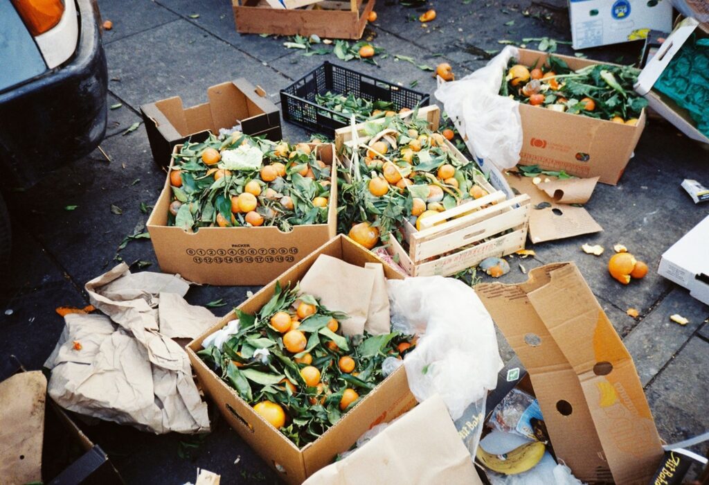 Il progetto fotografico di Giulia Usala sul mercato di Porta Palazzo a Torino