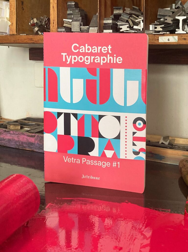 La copertina della monografia su Cabaret Typographie, primo numero della serie Vetra Passage