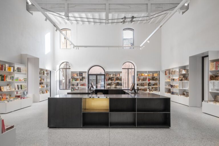 Labics, Palazzo dei Diamanti, bookshop, photo © Marco Cappelletti, courtesy Labics